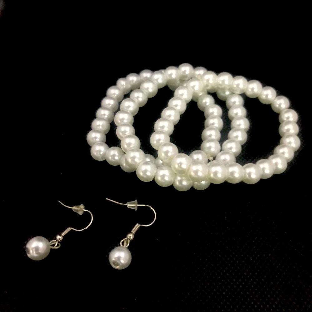 3pc pearl bracelet with earrings